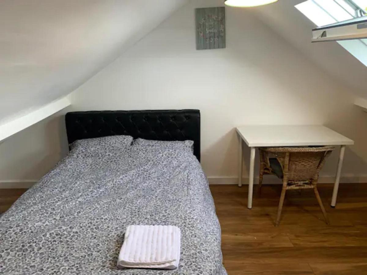 Modern 5 Bedroom Family House - 18 Mins To Station London Exteriör bild